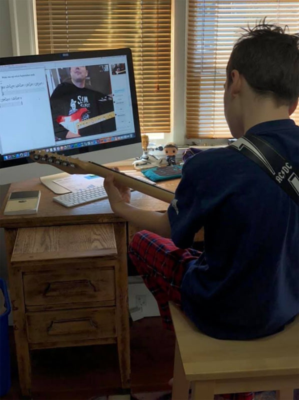 Student Jasper learning guitar online